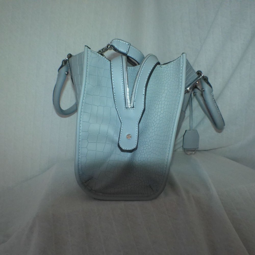 Greyish Blue - Picture 4 of 5